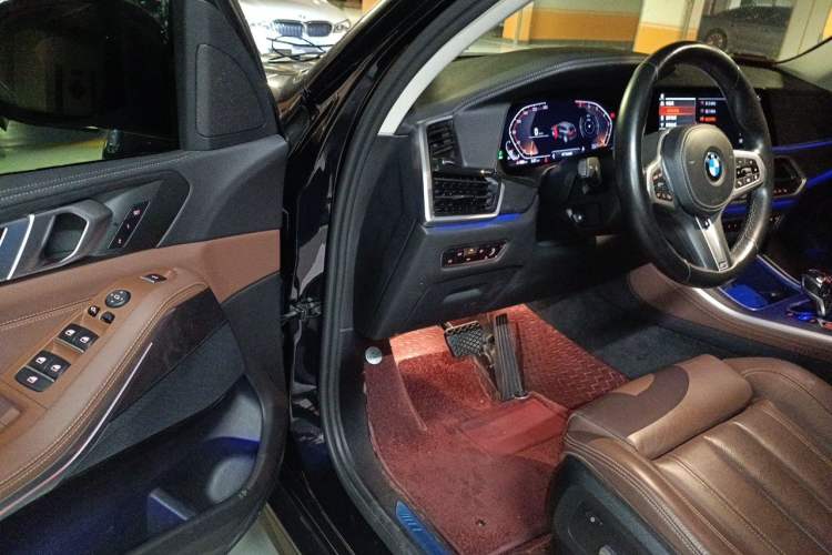 Used BMW X5 2021 Restyled xDrive30i M Sport Package Driver Seat