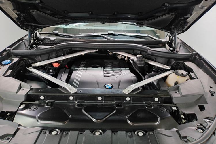Used BMW X5 2021 xDrive40i Luxury Model with M Sport Package Engine Bay