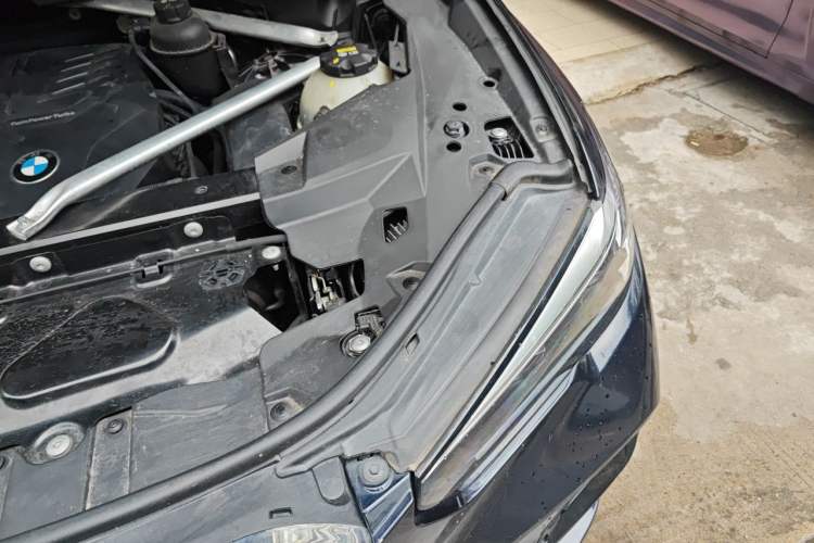 Used BMW X5  Engine Bay Left