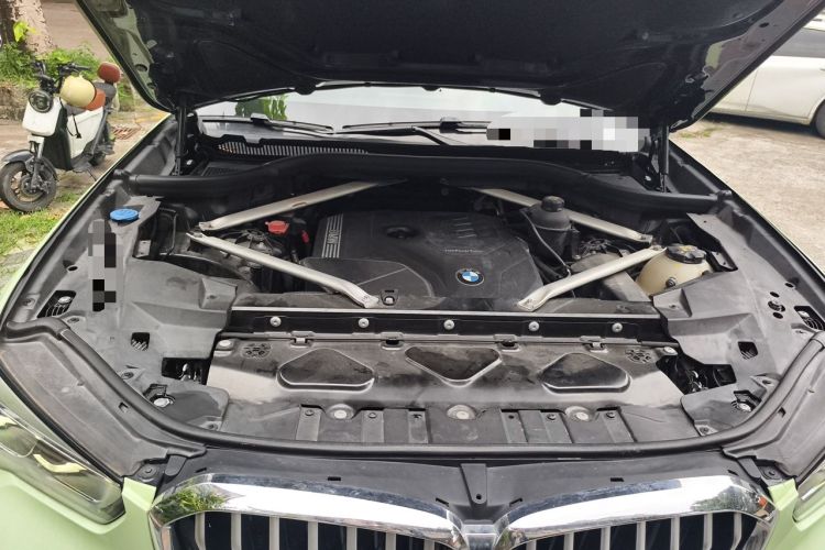 Used BMW X5 2021 xDrive30i M Sport Package Engine Bay