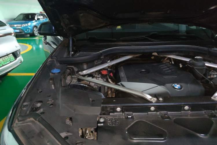 Used BMW X5 2021 Restyled xDrive30i M Sport Package Engine Bay Right