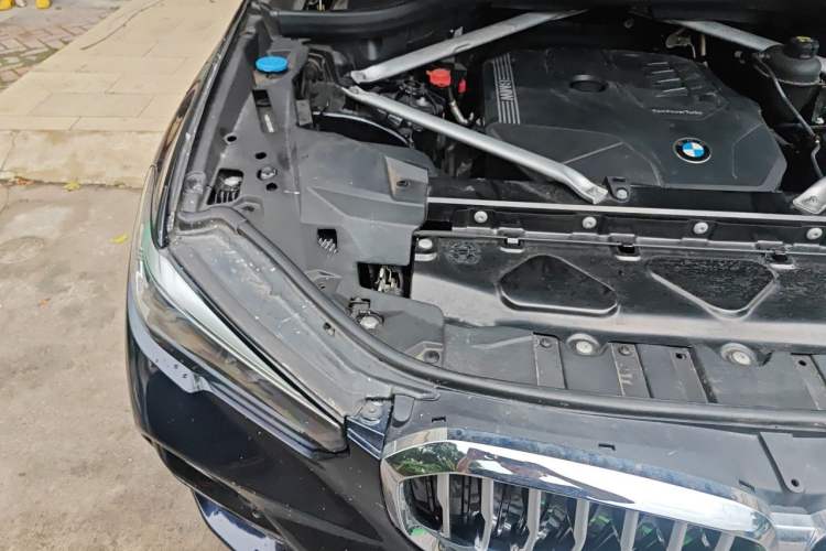 Used BMW X5  Engine Bay Right