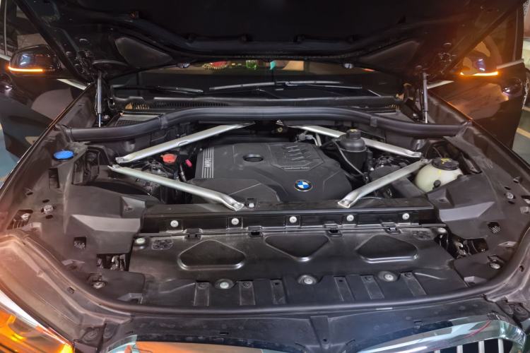 Used BMW X5 2021 xDrive30i M Sport Package Engine Bay