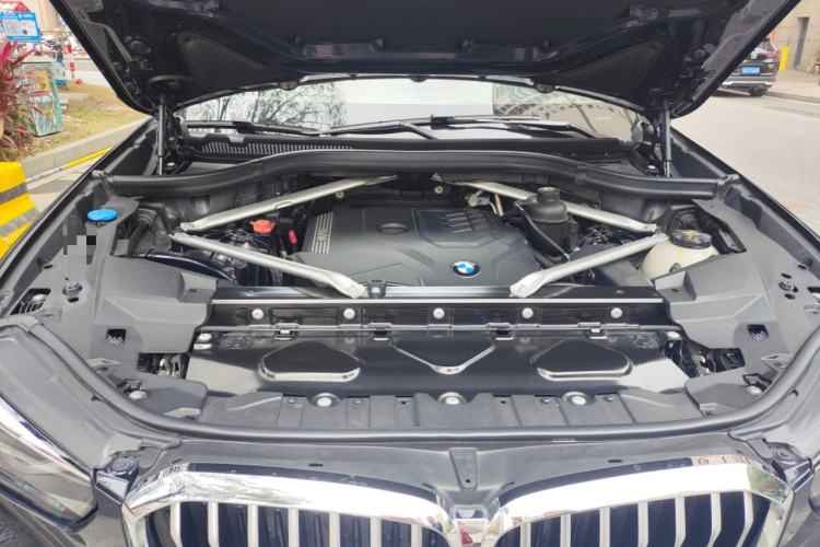 Used BMW X5 2021 xDrive30i M Sport Package Engine Bay