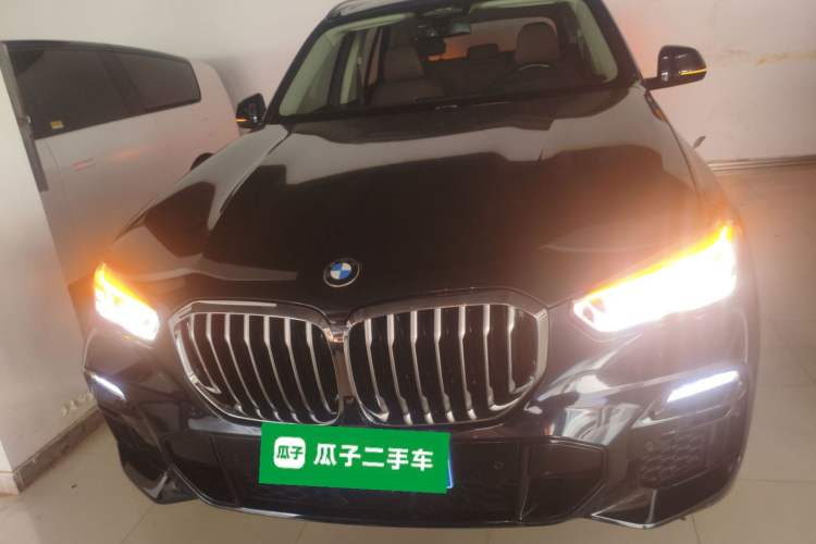 Used BMW X5 2021 xDrive40i Luxury Model with M Sport Package Exterior 1