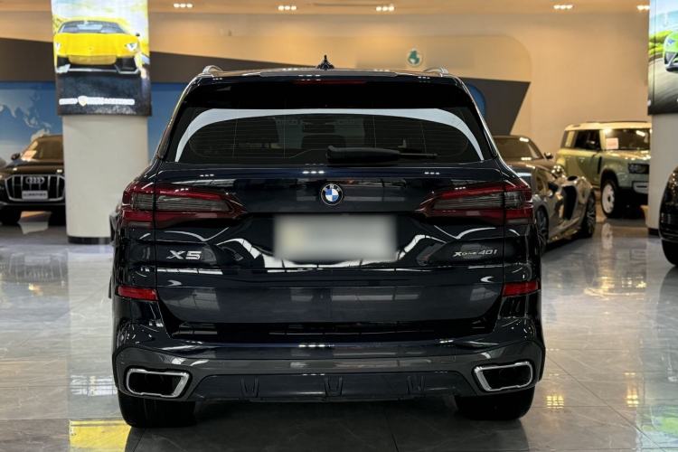 Used BMW X5 2021 xDrive40i Luxury Model with M Sport Package Exterior 4