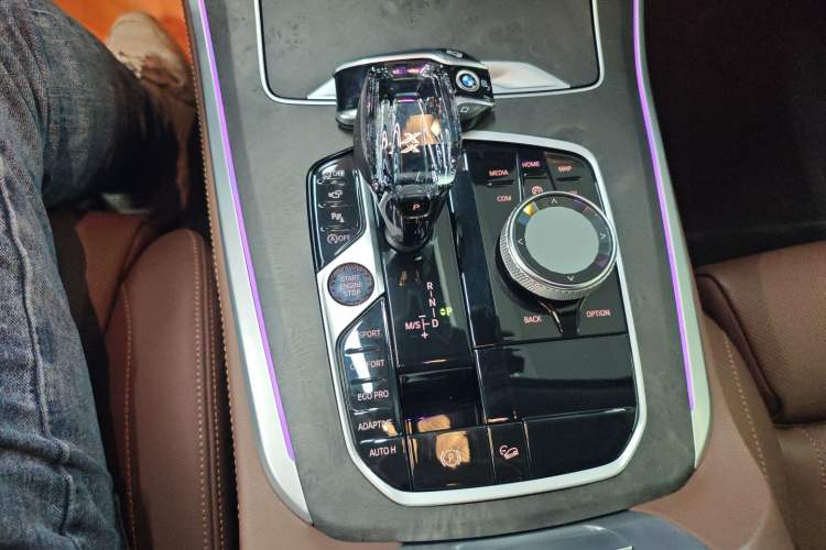 Used BMW X5 2021 Restyled xDrive40i Luxury Version M Sport Package Gear Lever