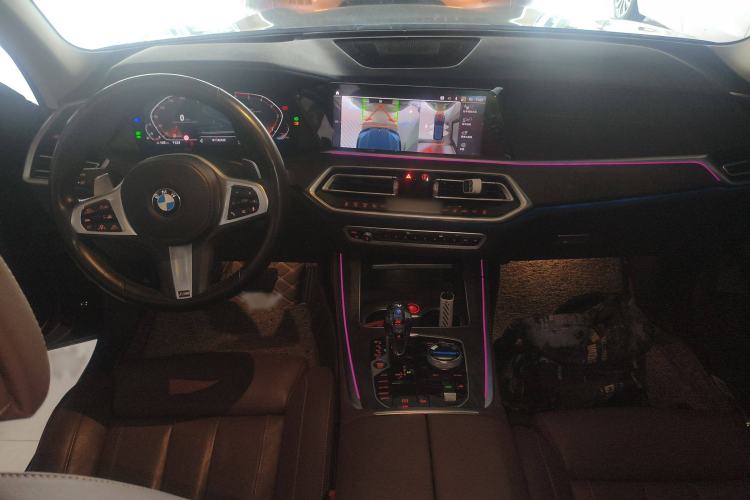 Used BMW X5 2021 xDrive40i Luxury Model with M Sport Package Interior 2