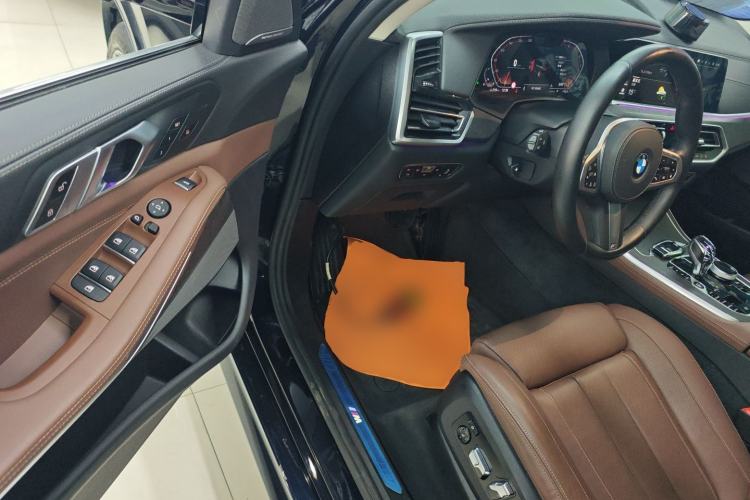 Used BMW X5 2021 Restyled xDrive40i Luxury Version M Sport Package Interior 3