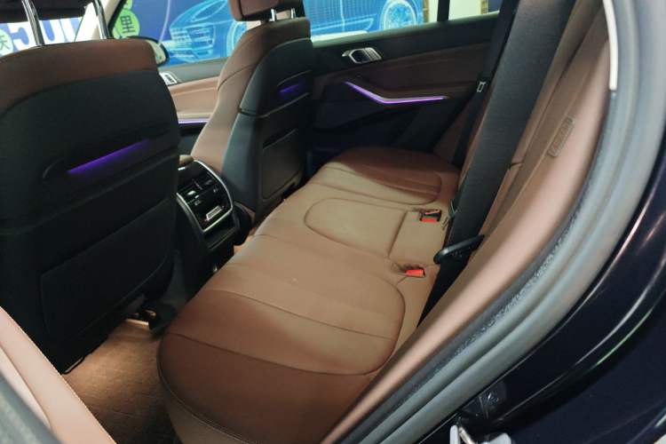 Used BMW X5 2021 Restyled xDrive40i Luxury Version M Sport Package Interior 4