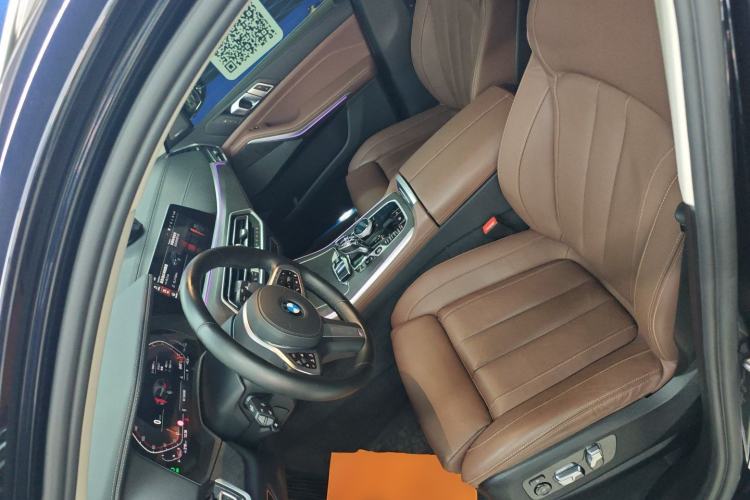 Used BMW X5 2021 Restyled xDrive40i Luxury Version M Sport Package Left Front Seat