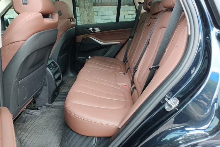 Used BMW X5 2021 xDrive30i M Sport Package Left Rear Seat
