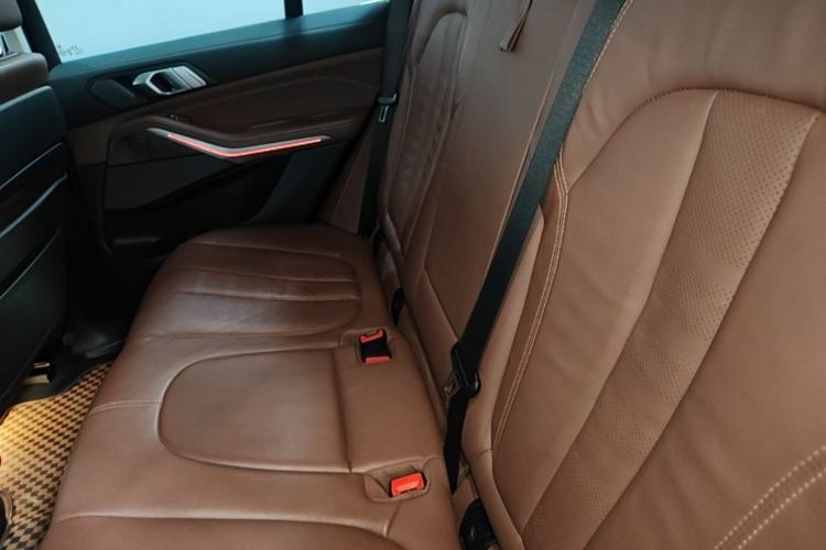 Used BMW X5 2021 xDrive40i Luxury Model with M Sport Package Left Rear Seat