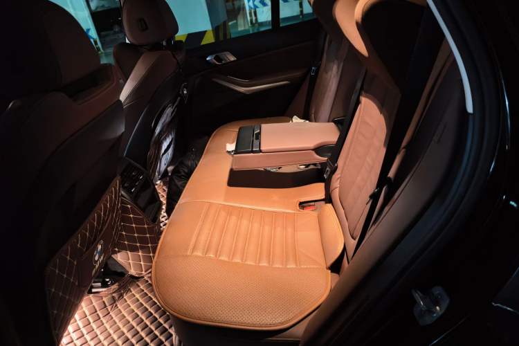 Used BMW X5 2021 xDrive30i M Sport Package Left Rear Seat