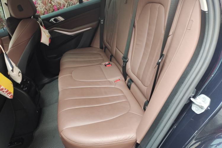 Used BMW X5 2021 xDrive30i M Sport Package Left Rear Seat