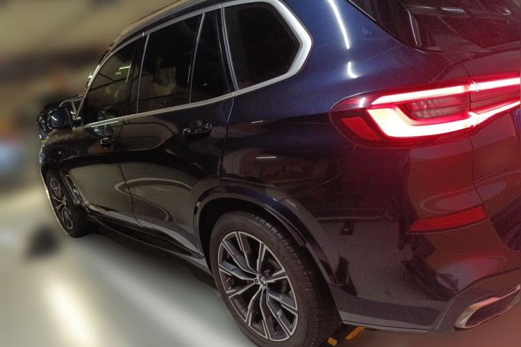 Used BMW X5 2021 Restyled xDrive30i M Sport Package Rear Left 45 Deg