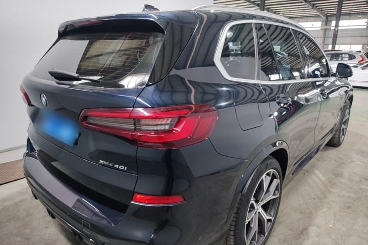 Used BMW X5 2021 xDrive40i Luxury Model with M Sport Package Rear Right 45 Deg