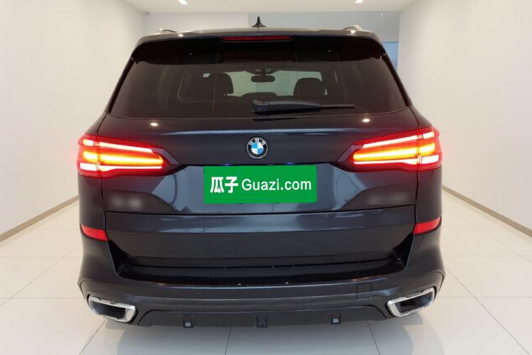 Used BMW X5 2021 xDrive40i Luxury Model with M Sport Package Rear