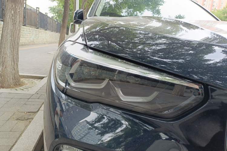 Used BMW X5 2021 xDrive30i M Sport Package Right Front Headlight