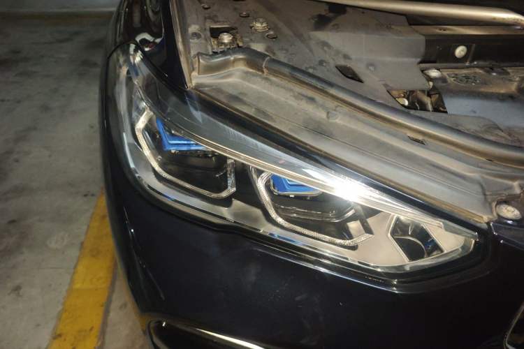 Used BMW X5 2021 xDrive30i M Sport Package Right Front Headlight