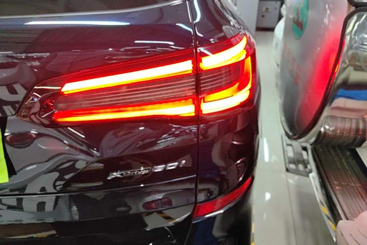 Used BMW X5 2021 xDrive30i M Sport Package Right Rear Taillight
