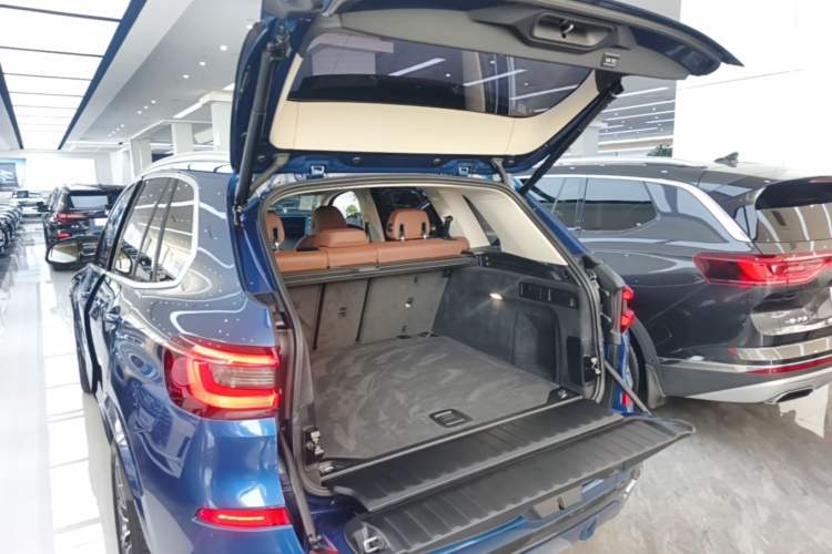 Used BMW X5 2021 xDrive30i M Sport Package Trunk