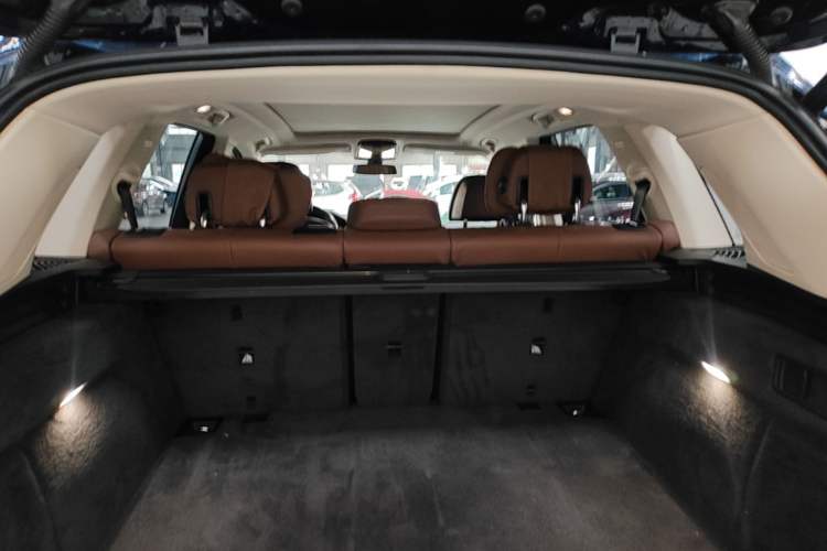 Used BMW X5 2021 xDrive40i Luxury Model with M Sport Package Trunk
