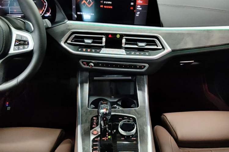 Used BMW X5 2021 xDrive40i M Sport Package Audio And AC Panel