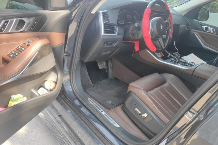 Used BMW X5 2021 xDrive30i M Sport Package Driver Seat