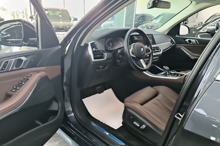 Used BMW X5 2021 Restyled xDrive30i M Sport Package Driver Seat