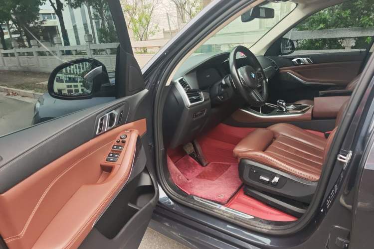 Used BMW X5 2021 xDrive30i M Sport Package Driver Seat