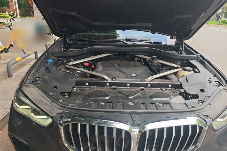 Used BMW X5 2021 xDrive30i M Sport Package Engine Bay