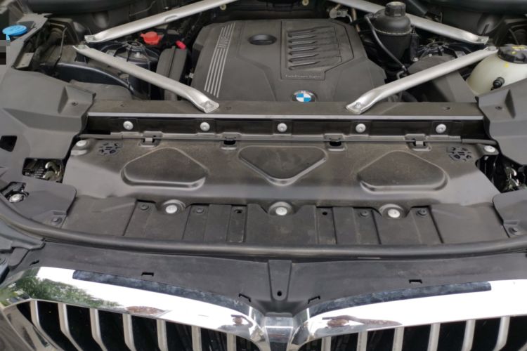 Used BMW X5 2021 xDrive40i M Sport Package Engine Bay