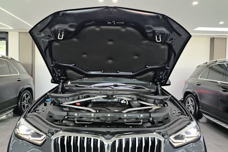 Used BMW X5 2021 Restyled xDrive30i M Sport Package Engine Bay