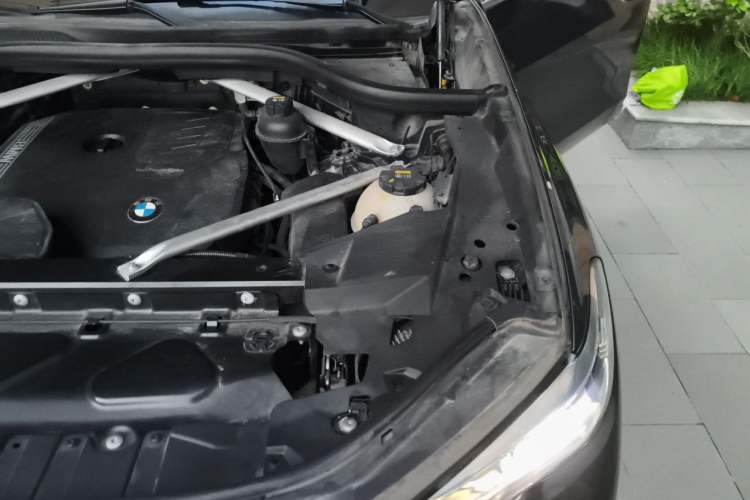 Used BMW X5 2021 xDrive30i M Sport Package Engine Bay Left