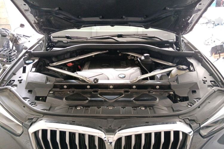 Used BMW X5 2021 xDrive30i M Sport Package Engine Bay