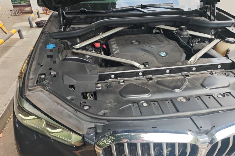 Used BMW X5 2021 xDrive30i M Sport Package Engine Bay Right