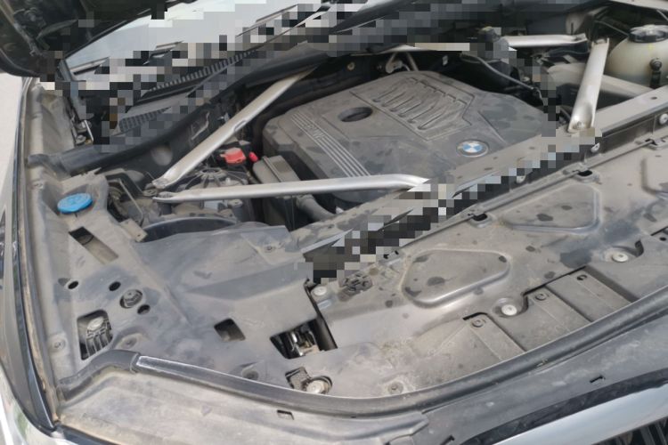 Used BMW X5 2021 xDrive40i Luxury Model with M Sport Package Engine Bay Right