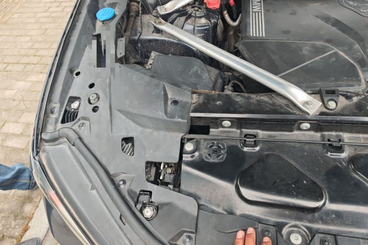 Used BMW X5 2021 xDrive30i M Sport Package Engine Bay Right