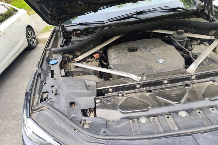 Used BMW X5 2021 xDrive30i M Sport Package Engine Bay Right