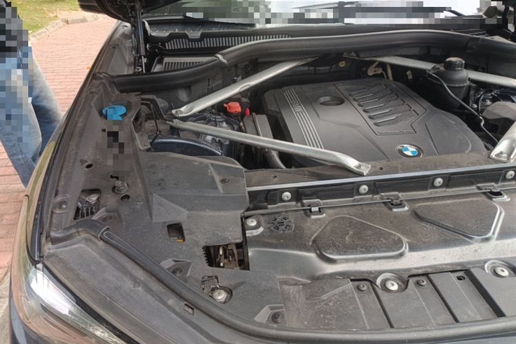 Used BMW X5 2021 xDrive40i Luxury Model with M Sport Package Engine Bay Right