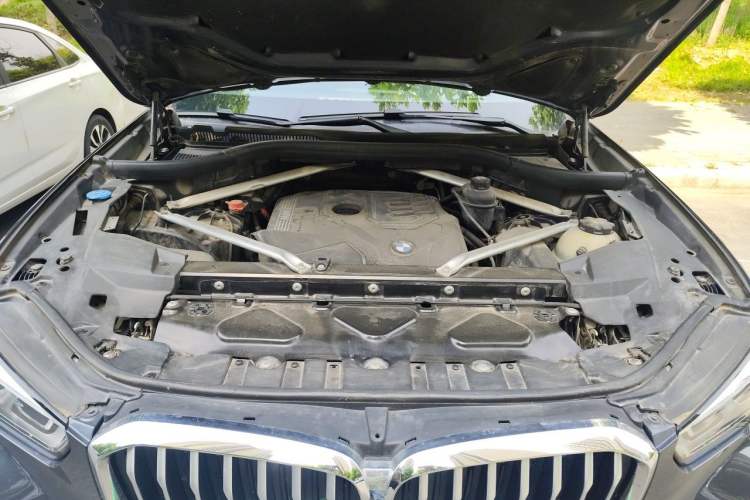 Used BMW X5 2021 xDrive30i M Sport Package Engine Bay