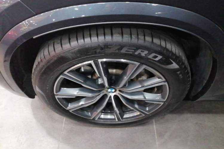 Used BMW X5 2021 xDrive30i M Sport Package Exterior 1