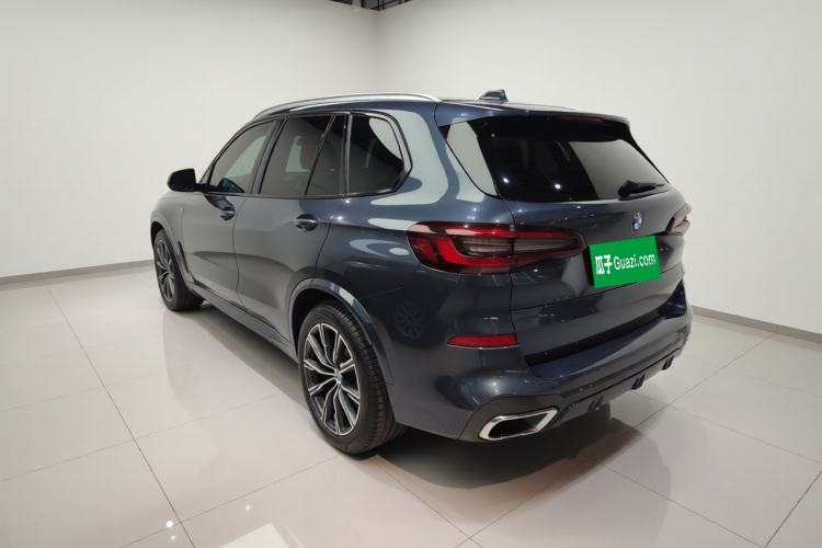 Used BMW X5 2021 xDrive30i M Sport Package Exterior 2