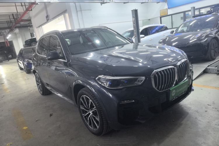 Used BMW X5 2021 xDrive40i M Sport Package Exterior 2