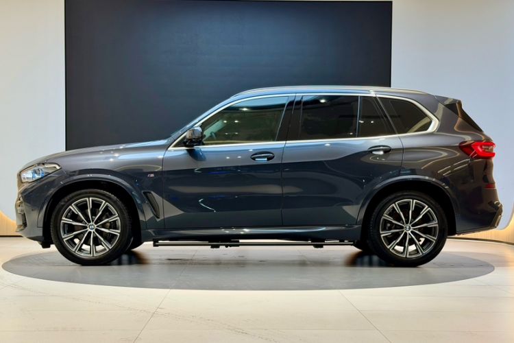 Used BMW X5 2021 Restyled xDrive40i M Sport Package Exterior 2