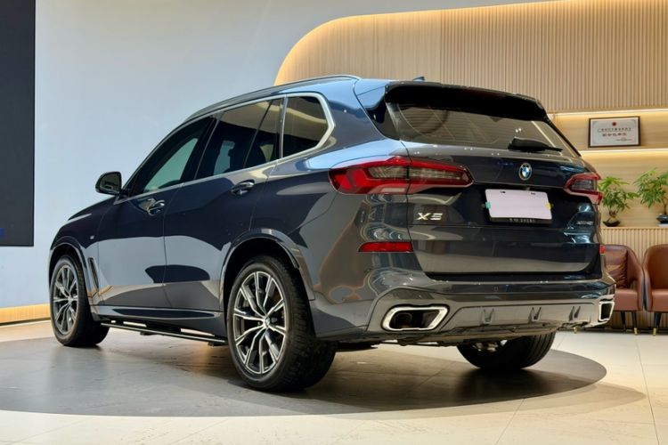 Used BMW X5 2021 Restyled xDrive40i M Sport Package Exterior 3
