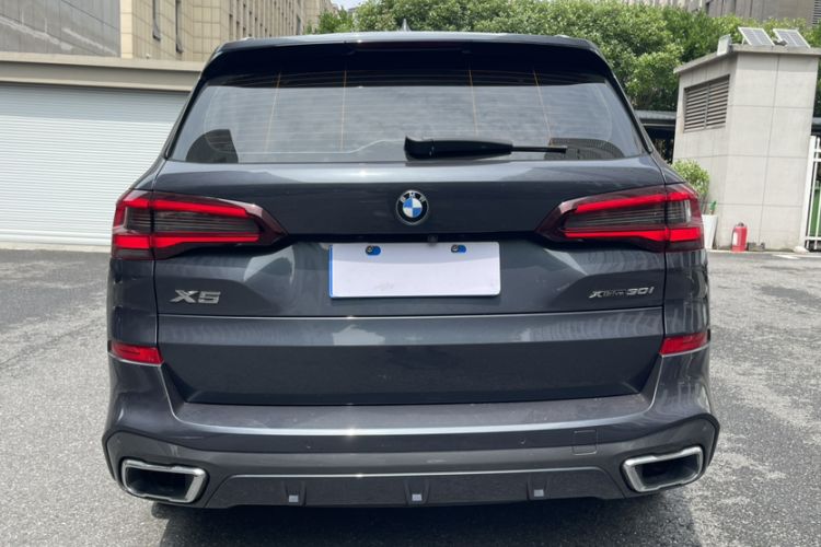 Used BMW X5 2021 xDrive30i M Sport Package Exterior 4