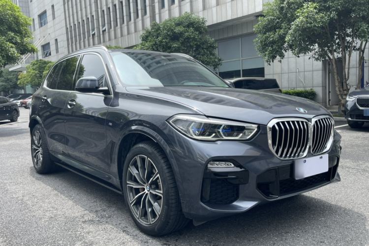 Used BMW X5 2021 xDrive30i M Sport Package Exterior 5