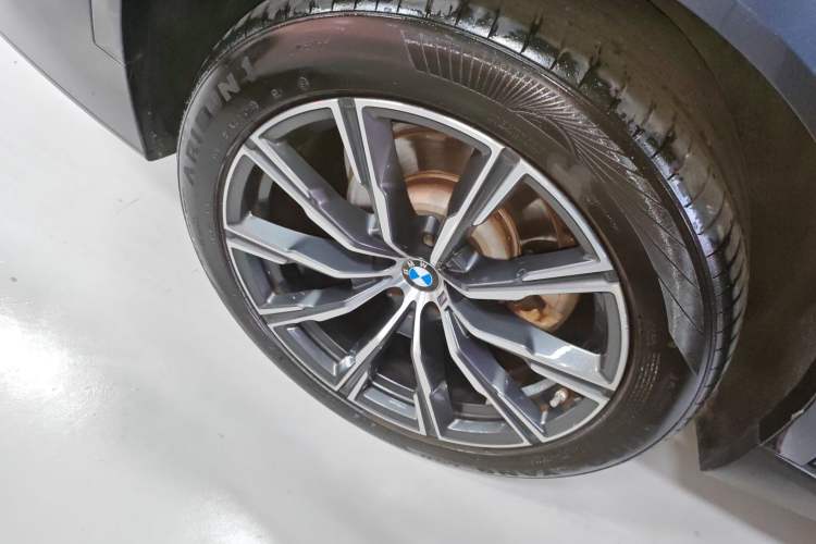 Used BMW X5 2021 Restyled xDrive30i M Sport Package Exterior 8